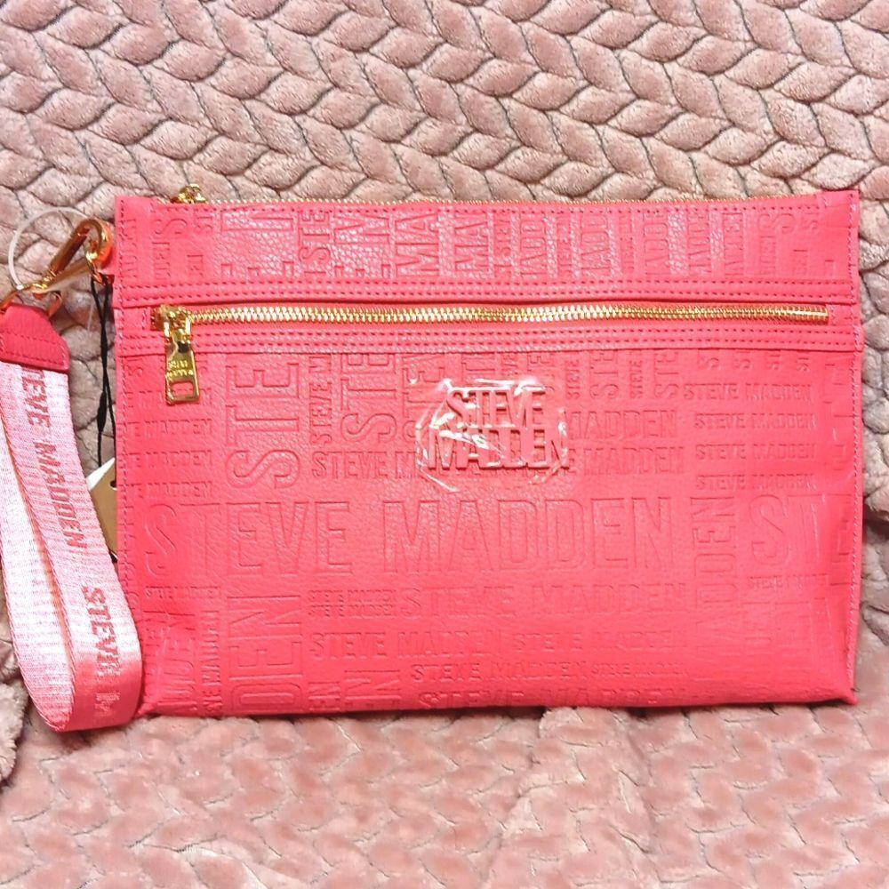NWT Steve Madden Oversized Zip Wristlet Clutch Purse Bag